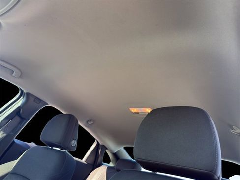 Used 2024 Chevrolet Malibu LT image 24