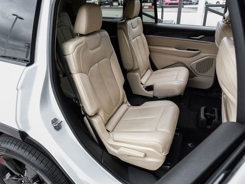 Used 2022 Jeep Grand Cherokee L Limited w/ Black Appearance Package RWD image 47