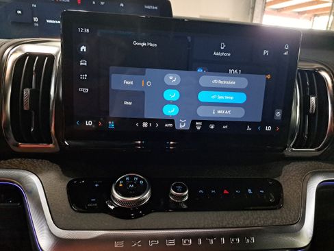 Used 2025 Ford Expedition Tremor AWD/4WD image 22