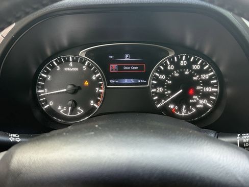 Used 2020 Nissan Pathfinder SL image 37