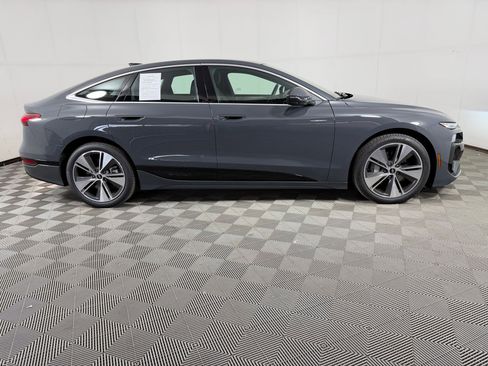 Used 2025 Audi A6 e-tron Premium Plus w/ Premium Plus RWD image 8