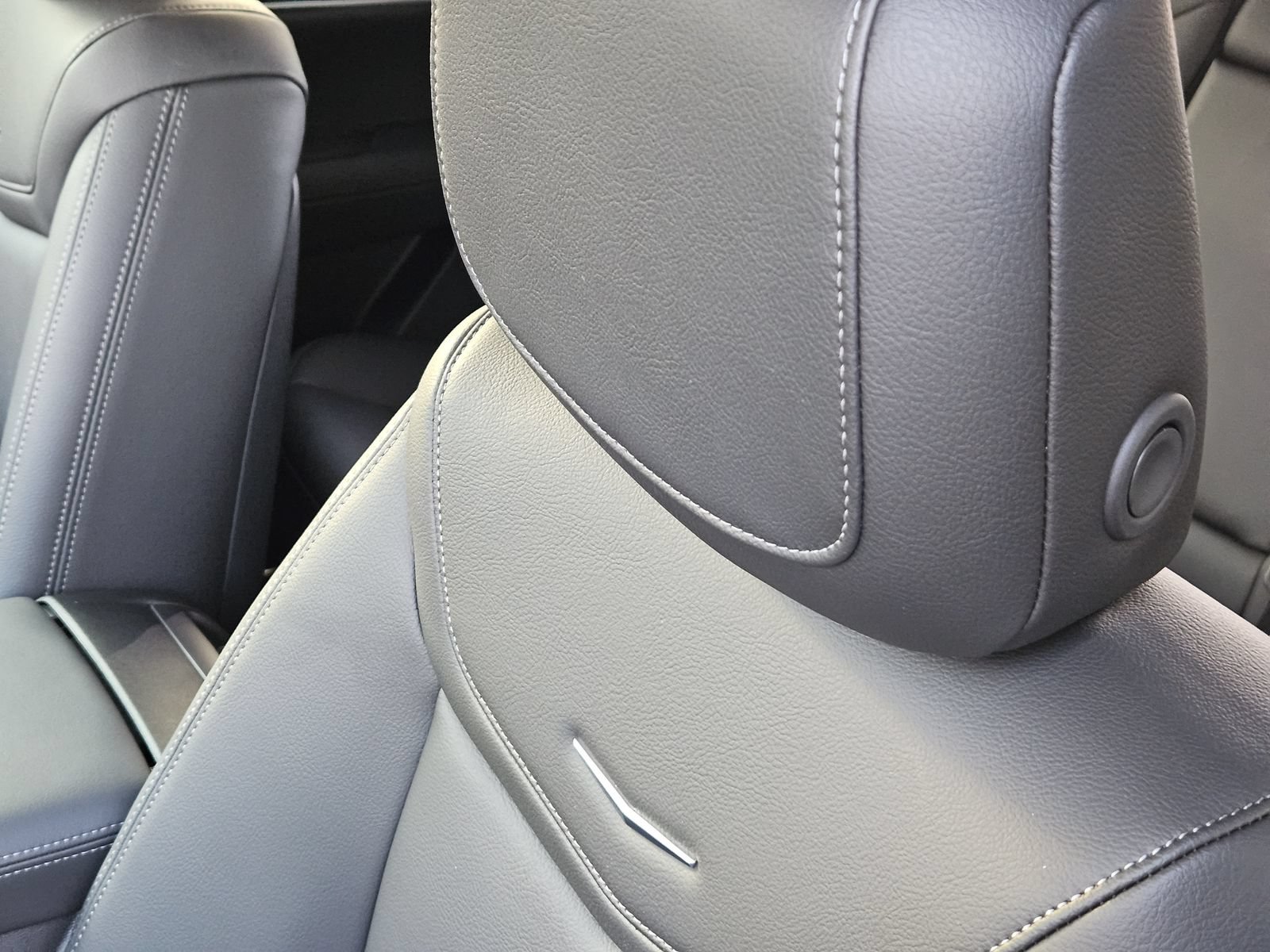 New 2026 Cadillac XT5 Luxury AWD/4WD image 18
