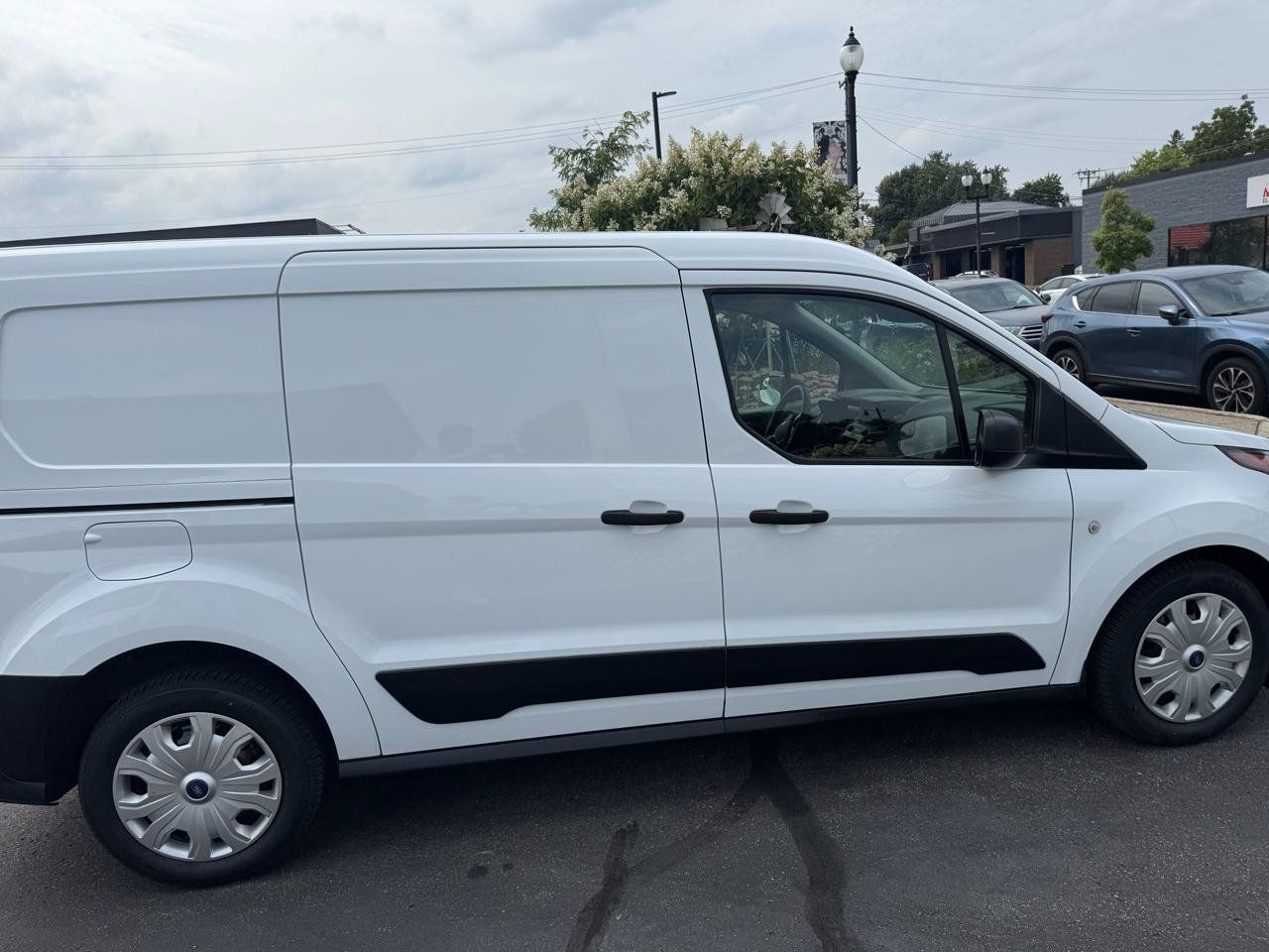 Used 2023 Ford Transit Connect XL FWD image 5