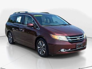 Used 2016 Honda Odyssey Touring Elite video 3