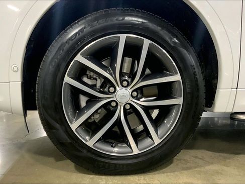 New 2025 Land Rover Discovery Sport S image 11