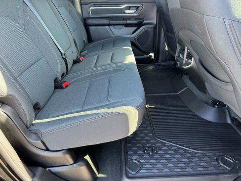 Used 2022 RAM 1500 Big Horn AWD/4WD image 23