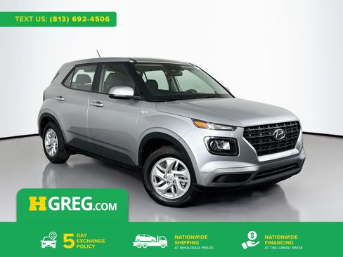 Used 2026 Hyundai Venue SE FWD image 1