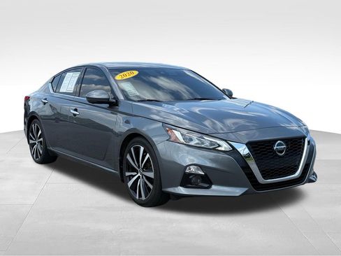 Used 2020 Nissan Altima 2.5 Platinum FWD image 29