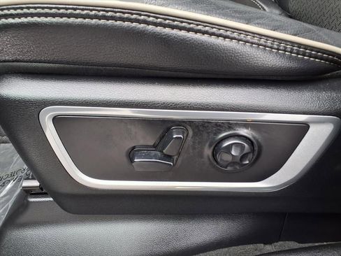 Used 2020 RAM 1500 Laramie image 24