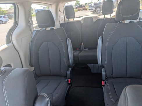Used 2023 Chrysler Voyager LX FWD image 16