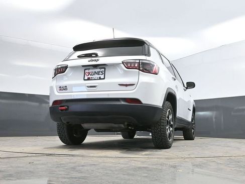 Used 2025 Jeep Compass Trailhawk image 52