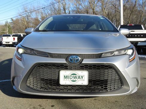 Used 2020 Toyota Corolla LE image 2