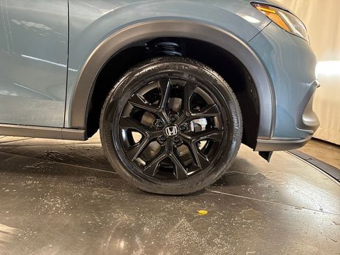 Used 2023 Honda HR-V Sport image 14
