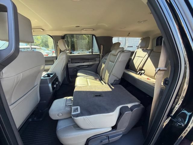 Used 2018 Ford Expedition Max XLT w/ Equipment Group 202A AWD/4WD image 14