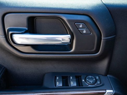 Used 2021 Chevrolet Silverado 1500 RST image 24