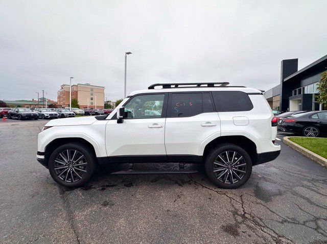 Used 2024 Lexus GX 550 w/ Accessory Package (31) AWD/4WD image 7