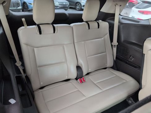 Used 2020 Ford Explorer Platinum image 37