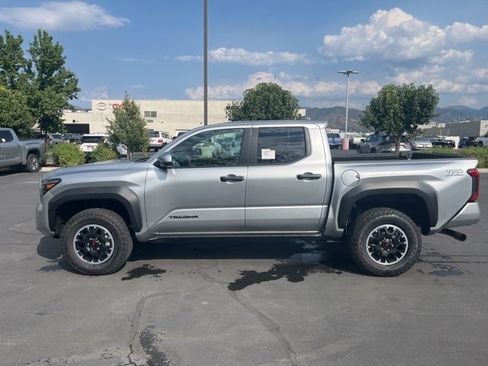 New 2025 Toyota Tacoma TRD Off-Road image 3