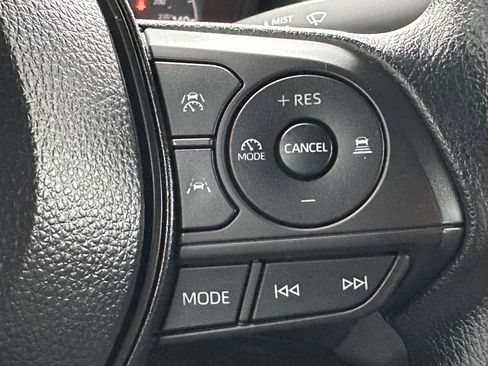 Used 2025 Toyota Corolla Cross AWD Hybrid image 37