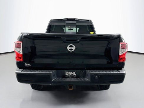 Used 2017 Nissan Titan S AWD/4WD image 11
