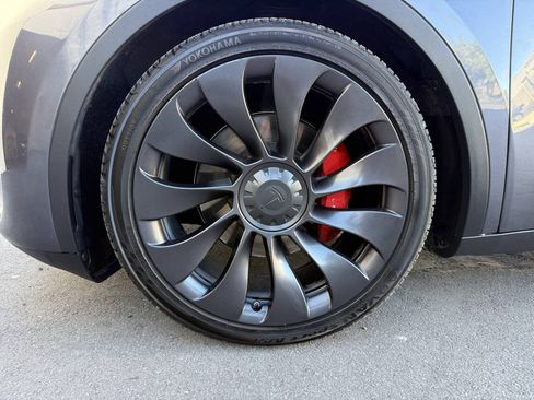 Used 2023 Tesla Model Y Performance AWD/4WD image 33