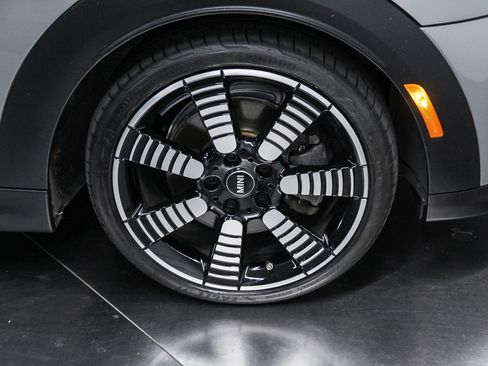 Certified 2023 MINI Cooper S FWD image 9