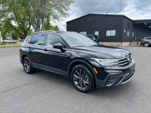 Certified 2022 Volkswagen Tiguan SE AWD/4WD image 7