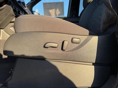 New 2026 Nissan Frontier SV w/ SV Convenience Package image 15