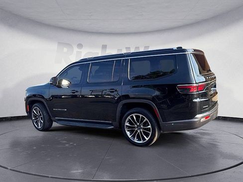 Used 2022 Jeep Wagoneer Series II w/ Convenience Group I AWD/4WD image 3