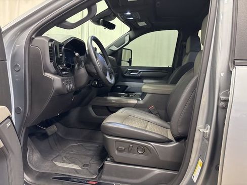 Used 2025 Chevrolet Silverado 2500 ZR2 w/ Technology Package AWD/4WD image 23
