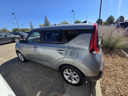 Used 2022 Kia Soul LX w/ Technology Package FWD image 13