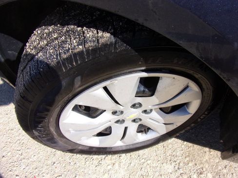 Used 2014 Chevrolet Cruze LS image 4