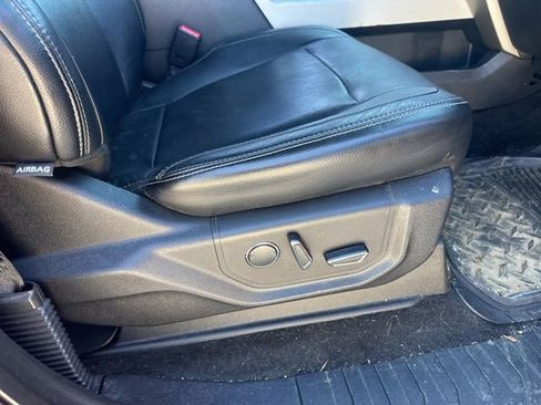 Used 2015 Ford F150 Lariat w/ Equipment Group 502A Luxury AWD/4WD image 40