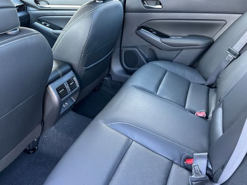 New 2025 Nissan Altima 2.5 SL image 12