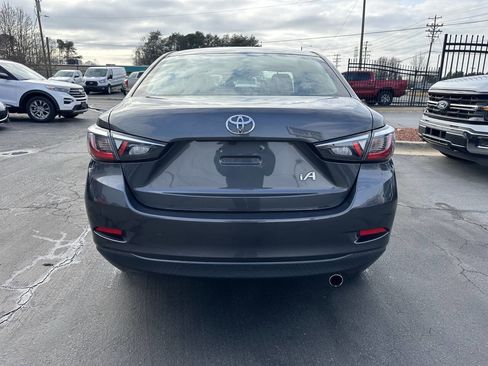 Used 2017 Toyota Yaris iA image 6