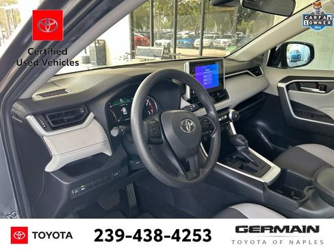 Used 2025 Toyota RAV4 XLE w/ Convenience Package FWD image 9