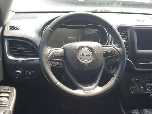 Used 2020 Jeep Cherokee Latitude Plus AWD/4WD image 12