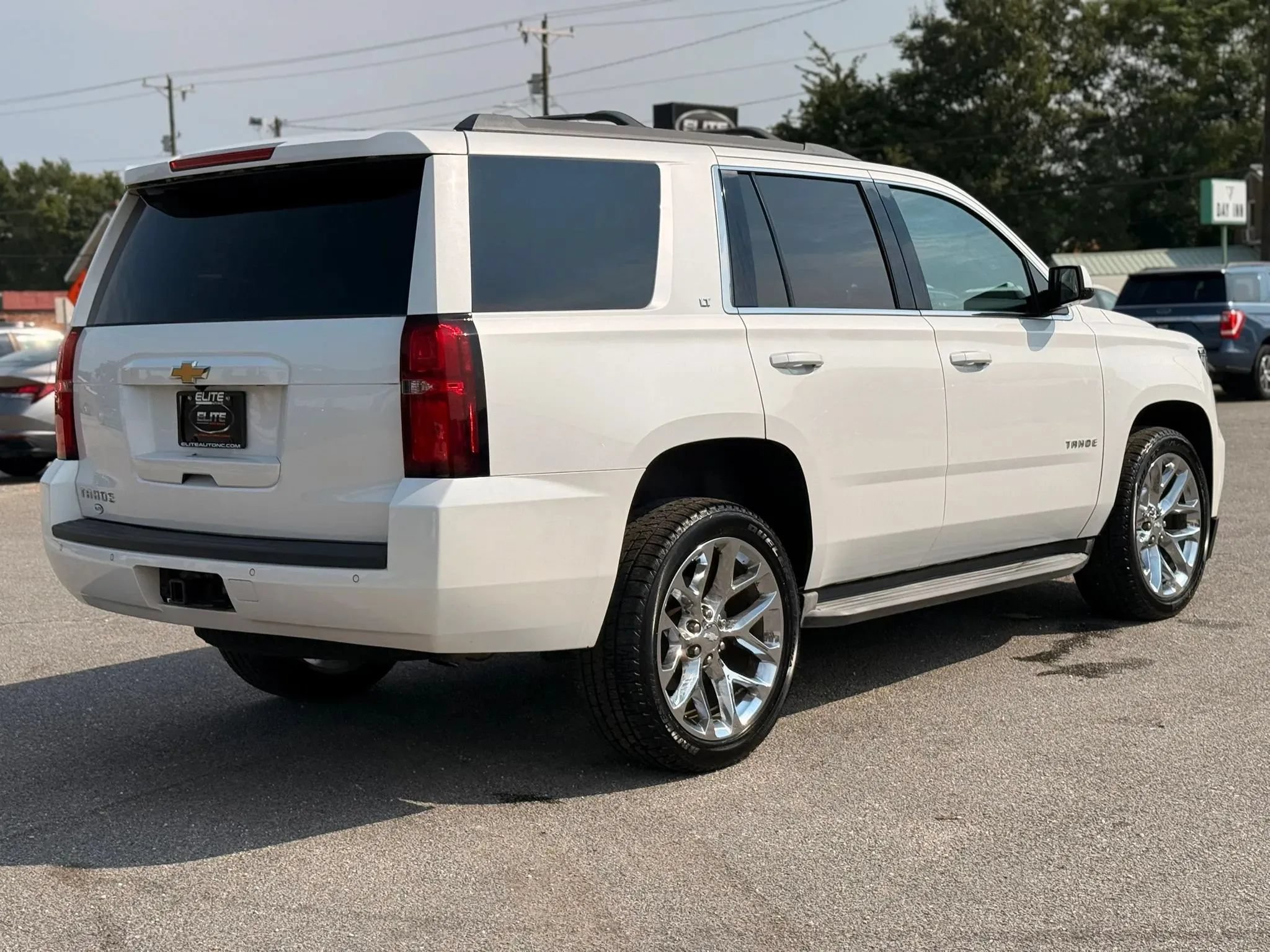 Used 2017 Chevrolet Tahoe LT AWD/4WD image 9