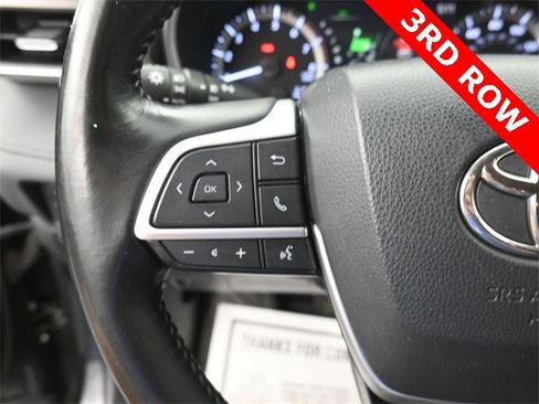 Used 2023 Toyota Highlander L image 19