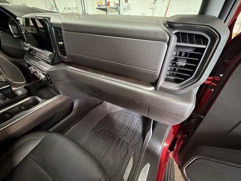 Used 2024 GMC Sierra 1500 SLT w/ SLT Premium Plus Package image 28