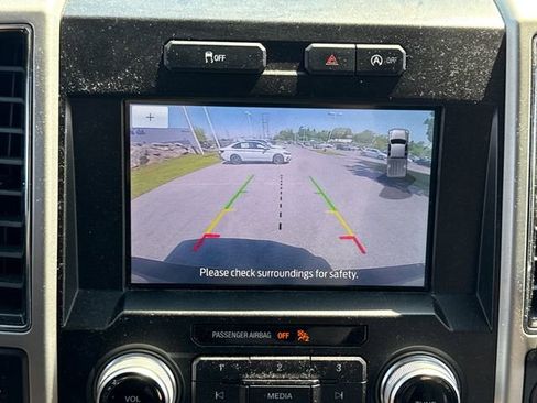 Used 2019 Ford F150 Lariat w/ Equipment Group 502A Luxury AWD/4WD image 30