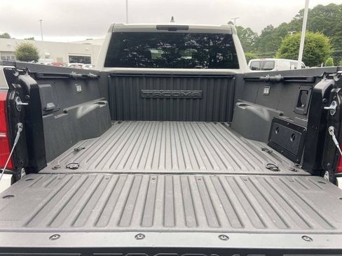 Used 2025 Toyota Tacoma TRD Off-Road AWD/4WD image 12