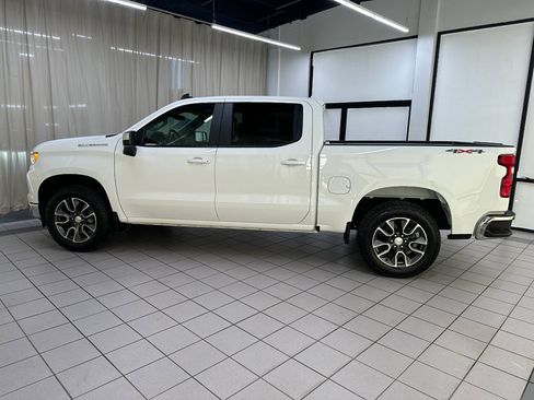 Certified 2022 Chevrolet Silverado 1500 LT image 9