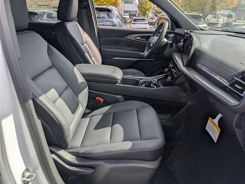 New 2026 Chevrolet Traverse LT w/ Midnight/Sport Edition image 7