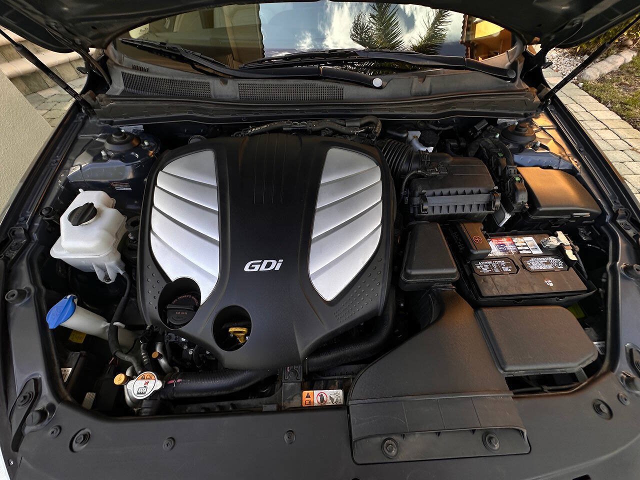 Used 2014 Kia Cadenza Premium w/ Technology Package FWD image 9