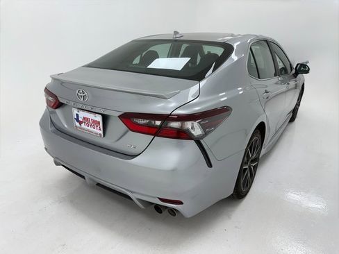 Used 2024 Toyota Camry SE image 20