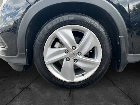 Used 2019 Honda HR-V EX image 14