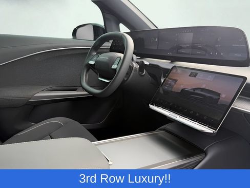 Used 2026 Lucid Gravity Grand Touring AWD/4WD image 30