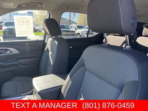 Used 2021 Chevrolet Traverse LT AWD/4WD image 15
