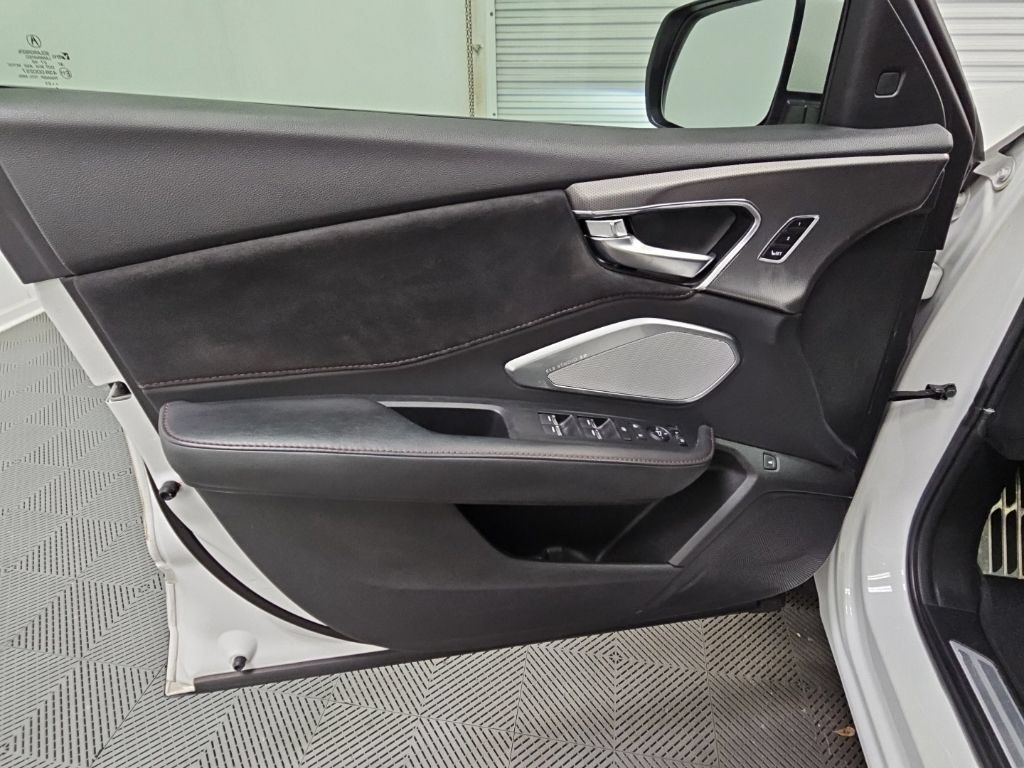 Used 2023 Acura RDX w/ Advance Package FWD image 32